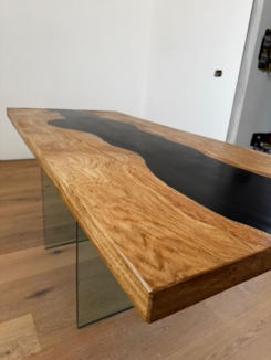 Tavolo rovere resina vetro